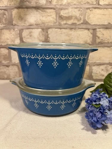 Vintage (2) PYREX Blue SNOWFLAKE GARLAND 471 And 473 Casserole Dish Bowl /Lids