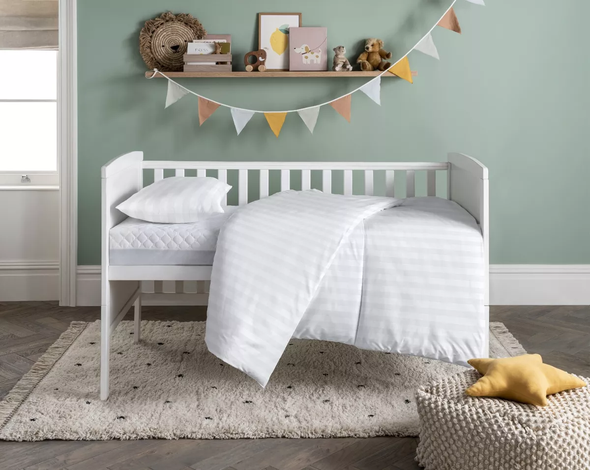 Satin Stripe Anti Allergy 100 Microfibre Cot Bed Toddler Duvet