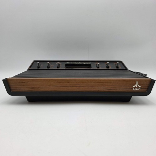 Broken Atari 2600 VCS 6 switch Console System CX-2600 Broken Open - Picture 3 of 9
