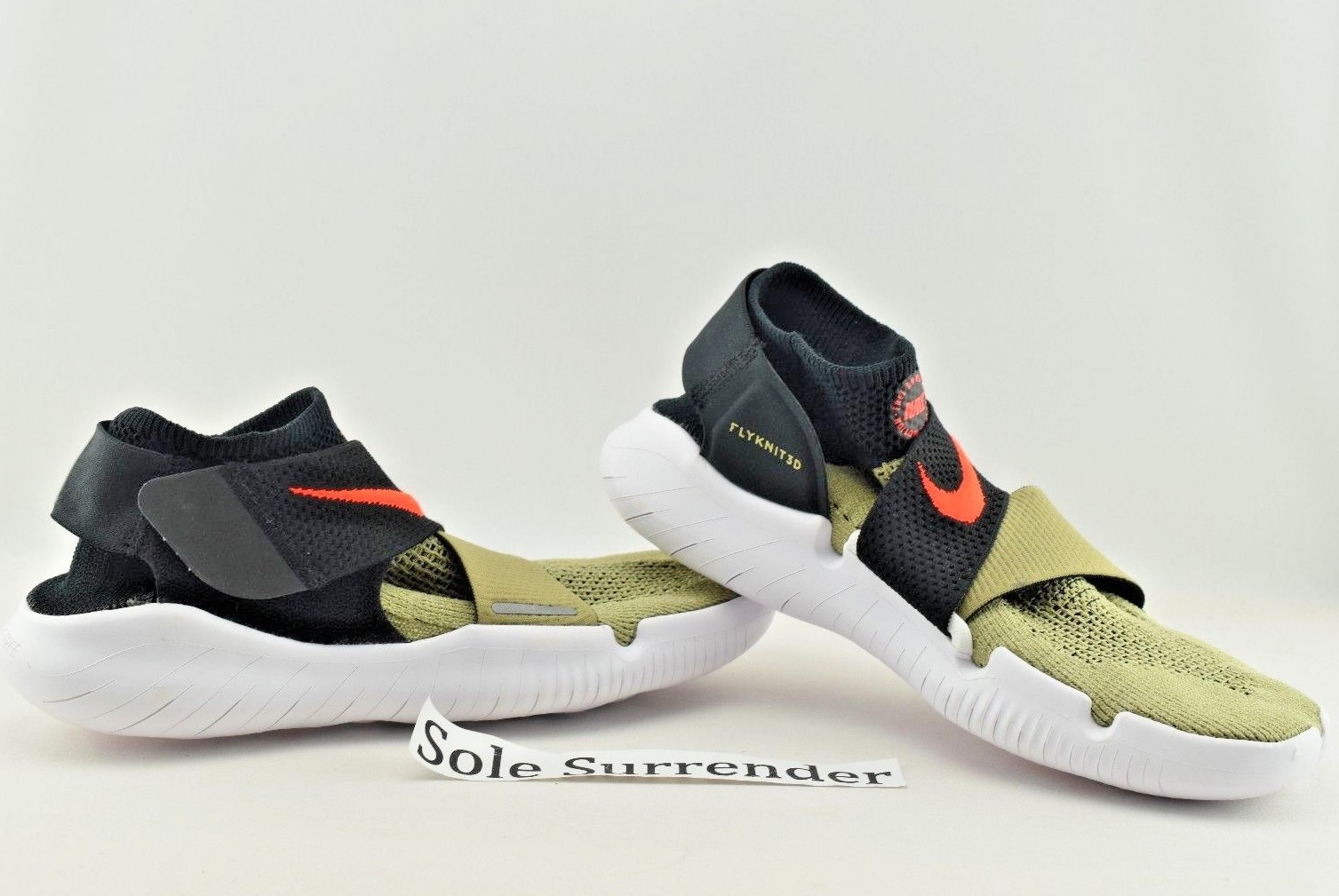 Nike RN Motion Flyknit 2018 - SIZE 10 - 942840-200 Olive Orange White Undefeated Nike RN Motion Flyknit 2018 - SIZE 10 - 942840-200 Olive Orange White Undefeated