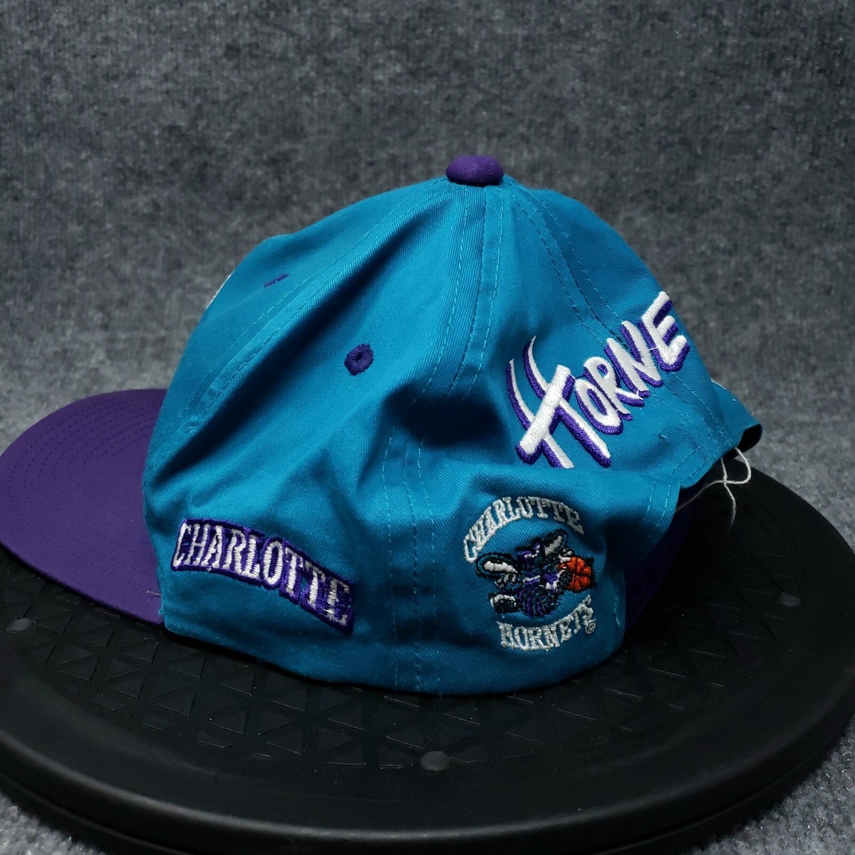 VINTAGE Charlotte Hornets Hat Mens Adult Blue Snap Back