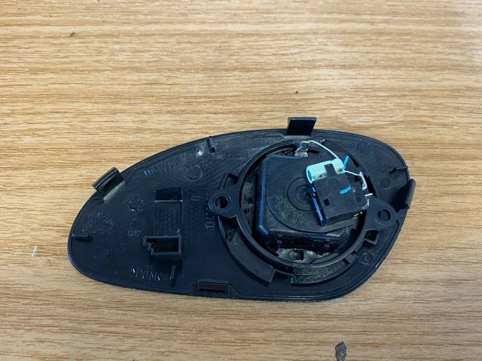 PEUGEOT 307 DRIVER OFF SIDE FRONT DASHBOARD SPEAKER TWEETER 9634507077  - Image 2 of 2