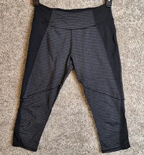 0819 - kyodan Small Grey and Black Striped Capri Athletic Leggings w/ Zip Pocket