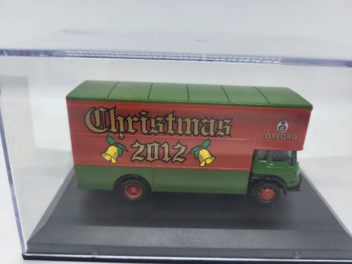 Oxford Diecast 76TK015 Bedford TK Luton Van Navidad 2012 escala 1/76 calibre OO - Imagen 4 de 6