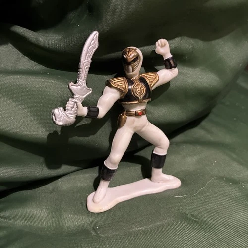 Vintage “94 MIGHTY MORPHIN POWER RANGERS White RANGER 3"  FIGURE Bandai