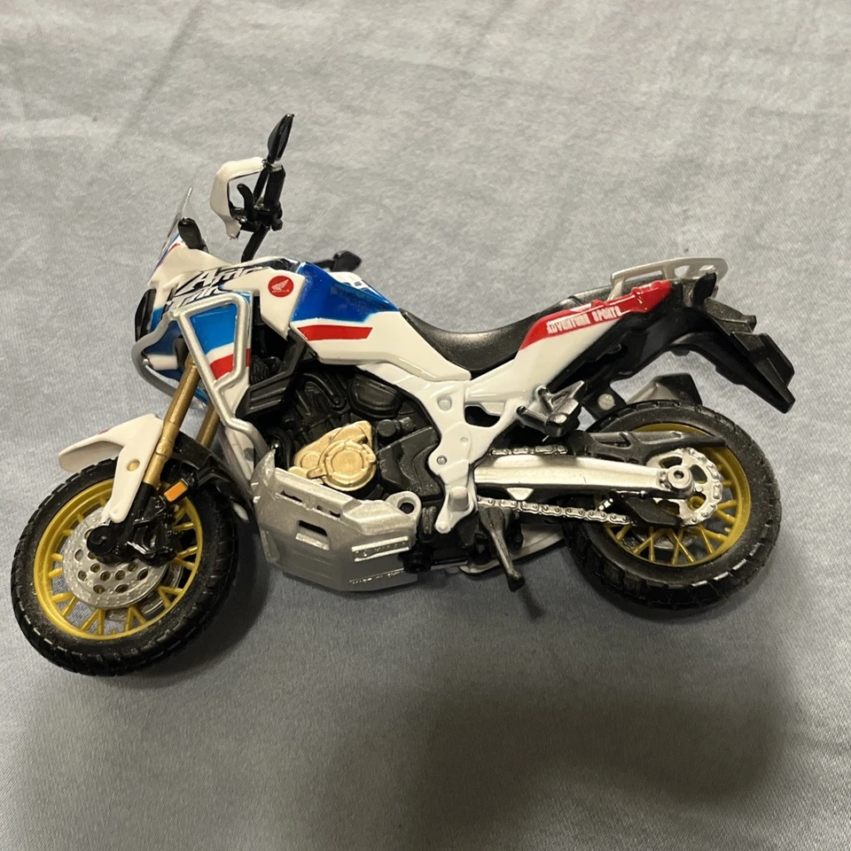 Diecast Motorcycle Lot Burango Maisto New Ray Kawasaki Yamaha Suzuki - 6 Diecast - Image 3 of 4