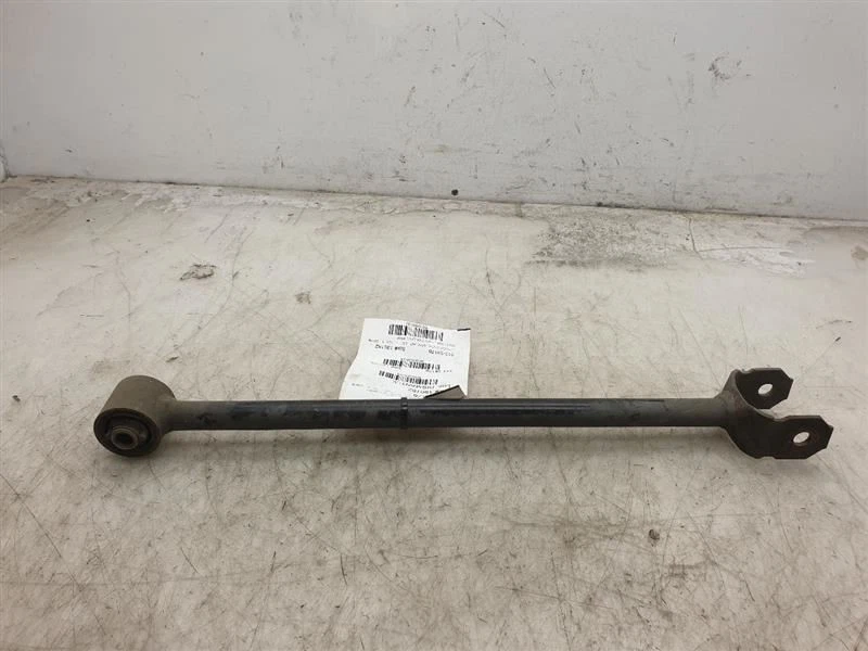 04-08 TOYOTA SOLARA DRIVER SIDE REAR LOWER CONTROL LOCATING ARM ASSEMBLY - Image 4 of 4