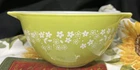 Pyrex Spring Blossom Crazy Daisy #441 Bowl Vintage 1-1/2 Pint