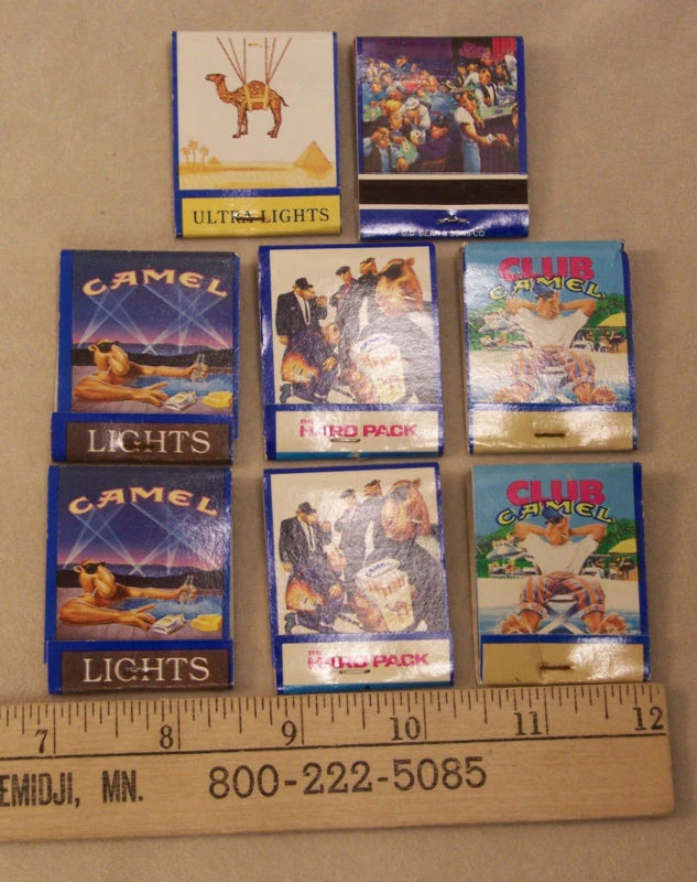 Taza de cigarrillo Smoking Joe Camel y soporte Coozie bonificación 18 coincidencias de libros Foto 3 de 4