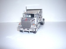 IXO USA EDITION 1/64 GMC GENERAL 1980 WITH SLEEPER SAME SCALE AS DCP