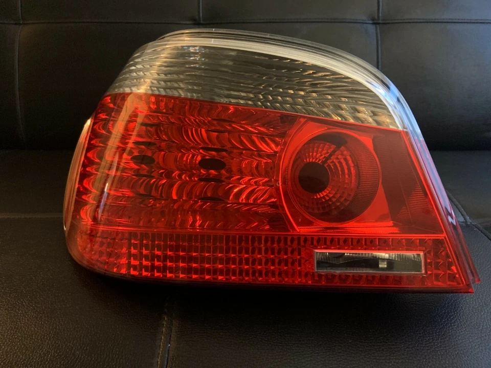 Комплект подлинных задних фонарей 03–09 BMW 5 серии E60 525i 528i 530i - Изображение 4 из 4