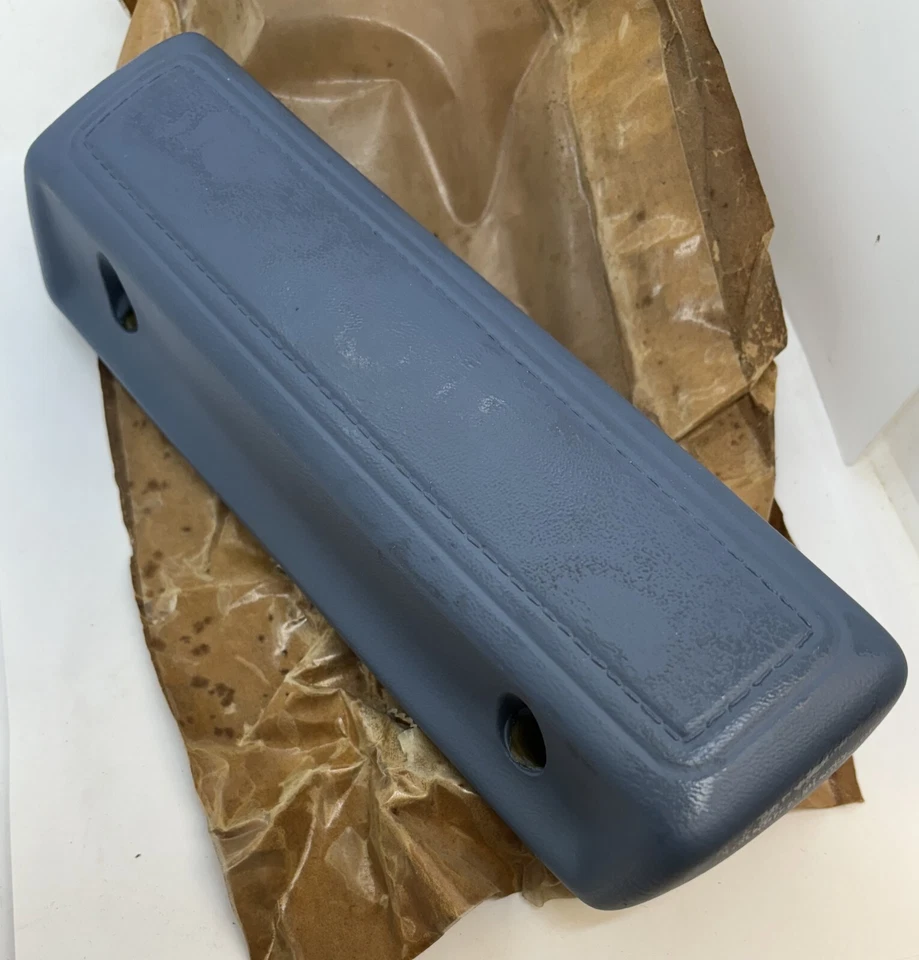 1977 Dodge Monaco Plymouth Fury Wagon 4 Door Front Door Armrest Pad 3110884 NOS. - Imagem 3 de 4