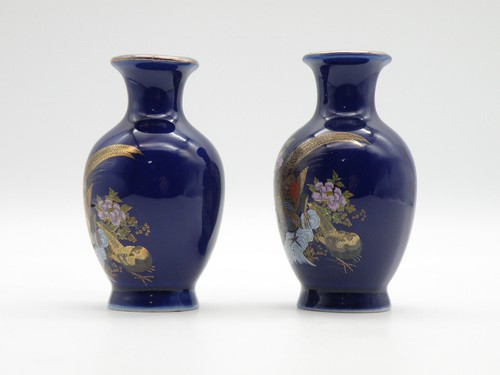 Pair Asian Cobalt Blue Bud Vase JAPAN Floral Pattern Gold tone trim 3.75" tall - Picture 2 of 11