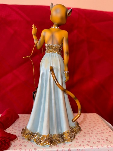 Alley Cats Margaret Le Van Cat Kitty O Rich and Idle 8" Figurine w/ Tag Orig Box - Picture 7 of 8