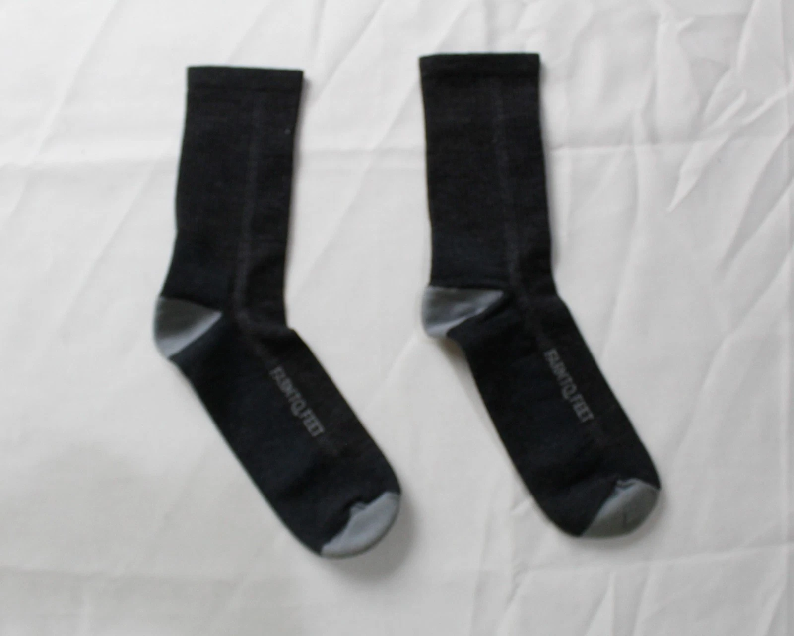 Farm To Feet Men's Denver Light Cushion Merino Wool Socks DH3 Black Large NWT