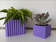 Set of 2 Modern Ribbed Plant Pots – Decorative Planters – Custom Colour