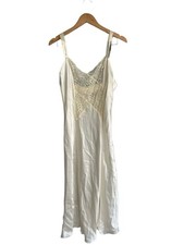 Victoria  s Secret GOLD LABEL Tags off white lace silk long slip size L VTG VS