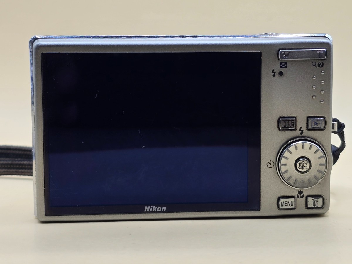 Nikon Coolpix S610 Silver 10.MP Digital Camera 4x Optical Zoom