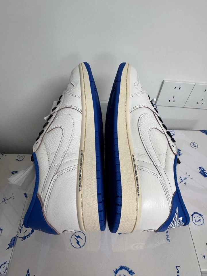 Talla 9 - Diseño de fragmentos × Travis Scott xAir Jordan 1 Retro OG SP Low Sail... Foto 4 de 4
