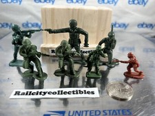 Vintage Mixed lot plastic toy soldiers