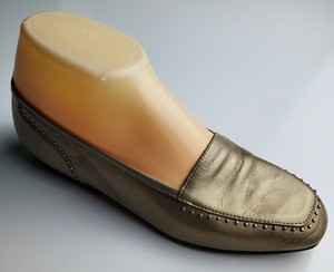 Enzo-Angiolini-Light-Gold-Leather-Studded-Flats-Loafers-Size-6