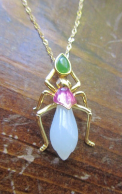 Weiße und grüne Jade Käfer Gold .925 Sterling Silber Anhänger Schmuck
