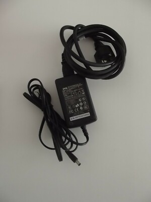 DVE Netzteil Adapter. Model: DSA 0421S - 12 3 30  Output 12V-2,5A