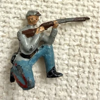Vtg W Britain Deetail Lead Toy Soldier Civil War Confederate Kneeling Infantry