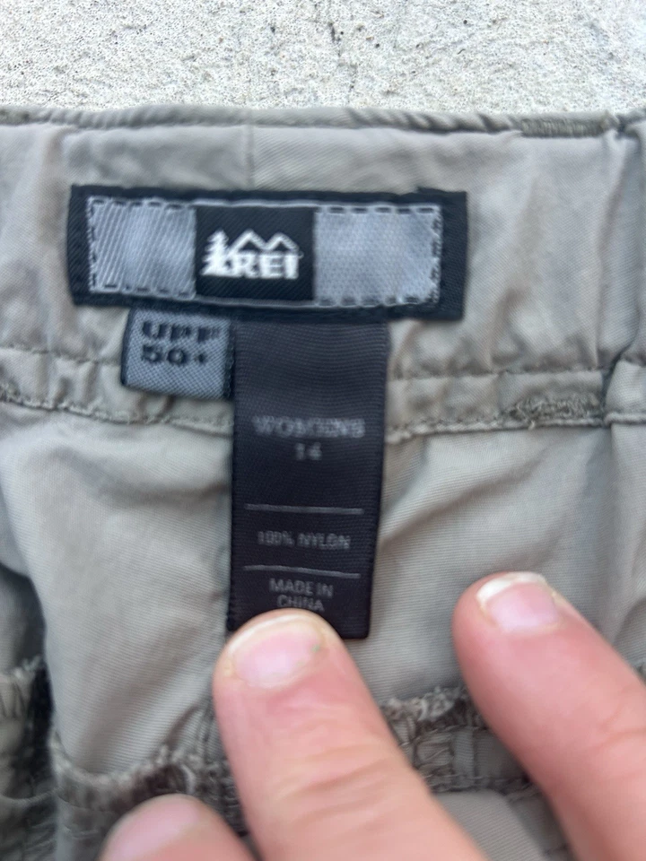 Pantalones de Senderismo Convertibles REI Co-op Sahara para Mujer 14 Caqui Exterior Cremallera Carga Foto 3 de 4
