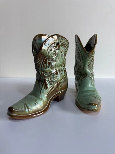 pair vtg frankoma pottery prairie green cowboy boots wall pockets 7”H