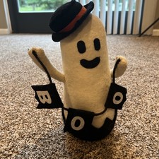 Halloween Holiday Stuffed Ghost "BOO" Banner Shelf Sitter Decor NEW 11/12  H
