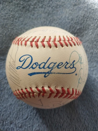 1989 LOS ANGELES DODGERS TEAM SIGNED BASEBALL VALENZUELA, SCIOSCIA, EDDIE MURRAY