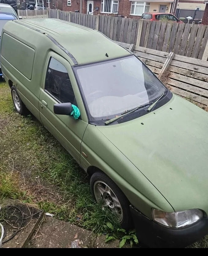 ford escort van 1.8TD 75 2001 - Picture 1 of 9
