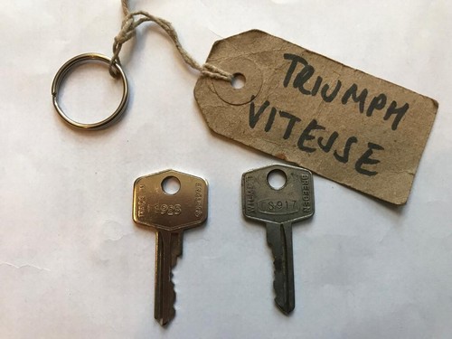 Triumph Vitesse Keys x 2 FS917 & FS925