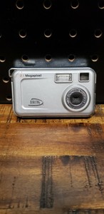 2.1 megapixel camera