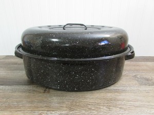 large enamel roasting pan with lid