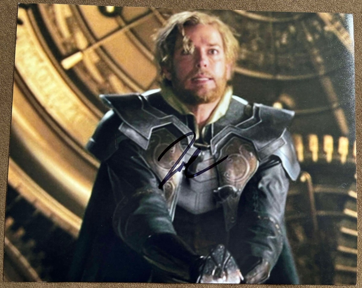 Zachary Levi Signed Photo, 8x10 with COA, Thor the Dark World | eBay