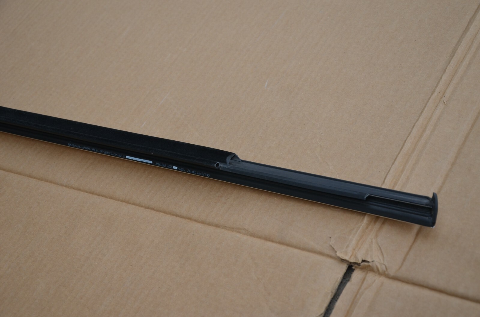 2016-2020 Bentley Bentayga Rear Right Door Upper Trim Strip 36A853082B OEM