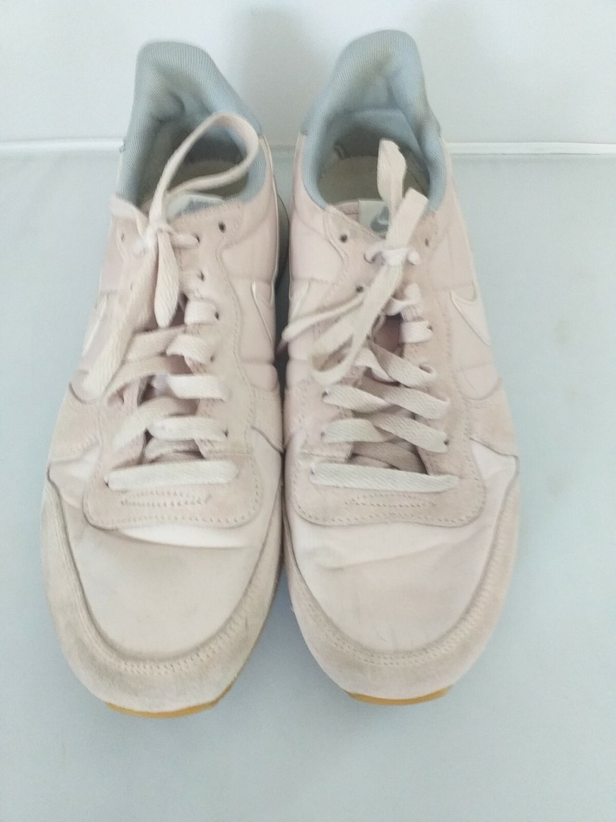 Nike Internationalist Suede Trainers 828407-612 Barely Rose/Grey