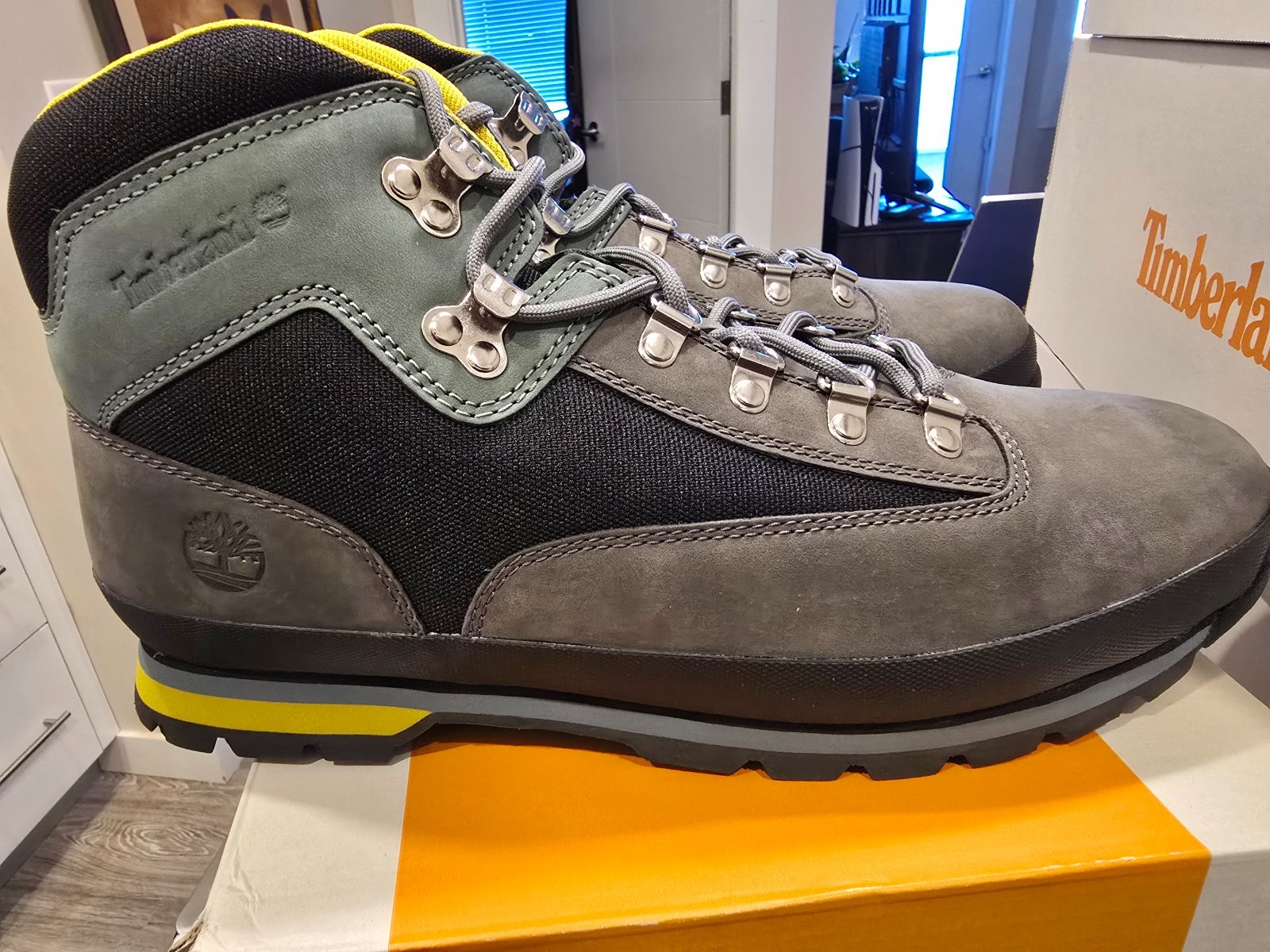 Timberland Euro Hiker Mid Men's Winter Boots Grey / Black / Yellow Size 12 NEW image 2