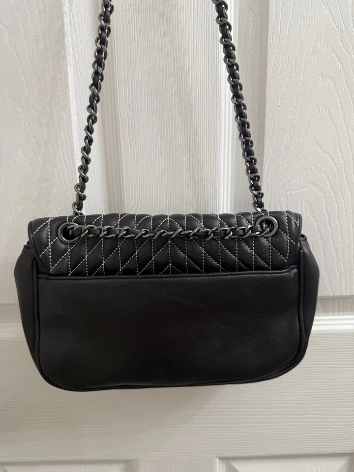 Bolso de cuero negro Karl Lagerfeld Foto 3 de 4