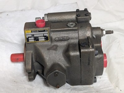 PARKER  Parker Hydraulic Pump-motor PVP1630R212 made in USA has a cracked ear.