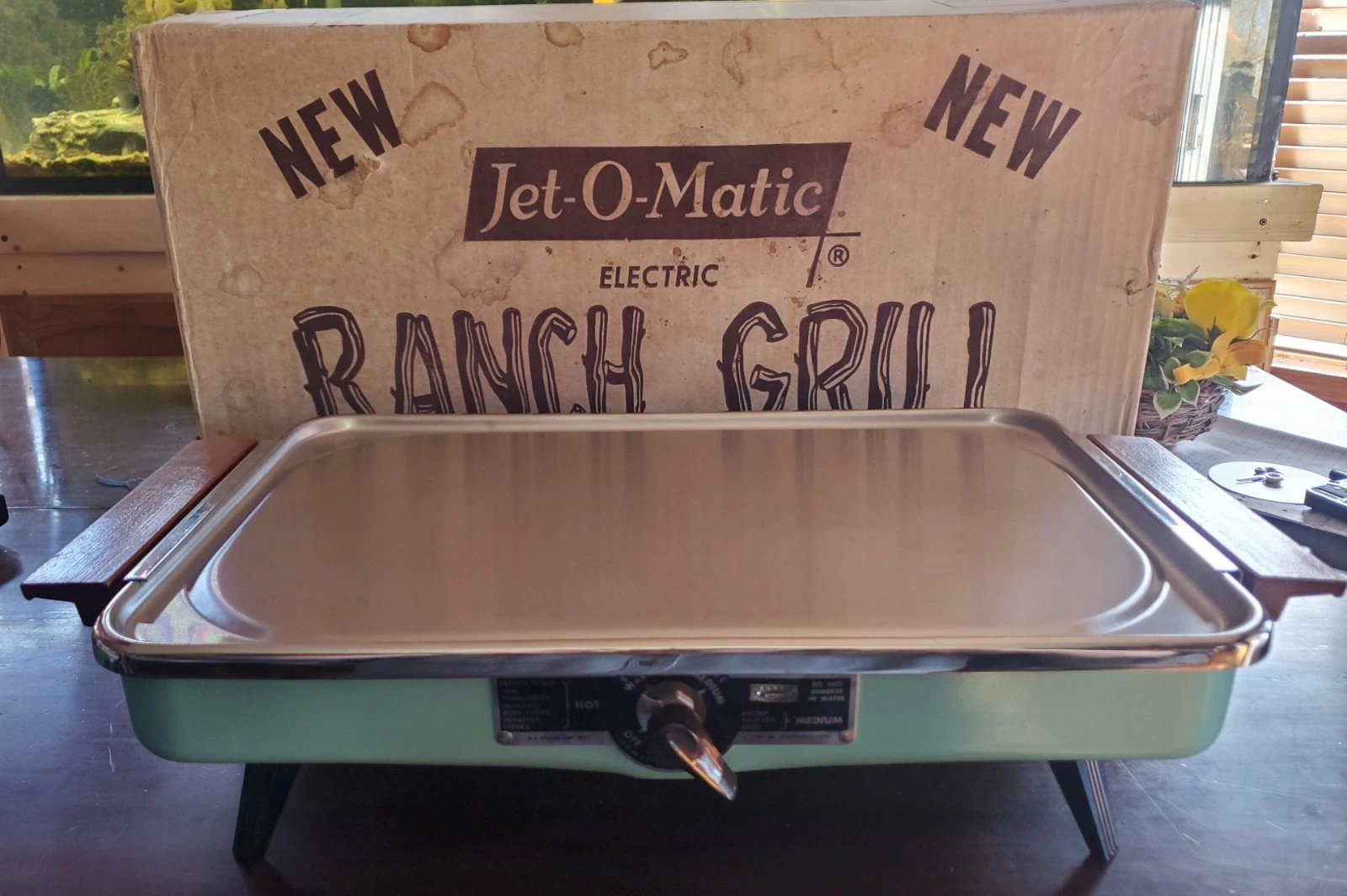 M.H. Graham Jet-O-Matic Electric Ranch Grill In Teal Blue, NOS, Open Box
Opens in a new window or ta