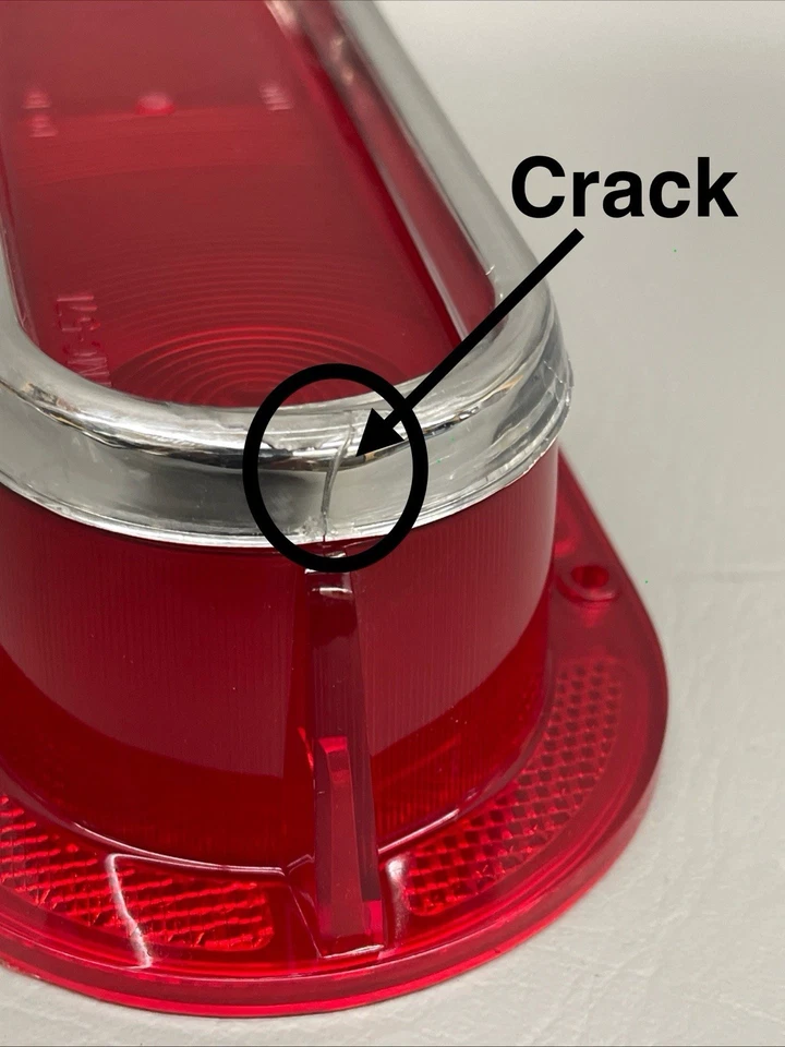 1961 Pontiac Catalina Ventura Stop & Tail Lamp Lens NORS (READ) - Image 4 of 4