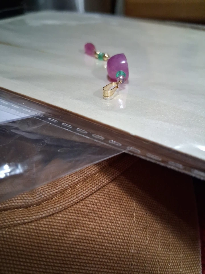 Colgante colgante vintage de oro amarillo de 14 quilates con rubí y esmeralda sin probar joyería fina Foto 4 de 4