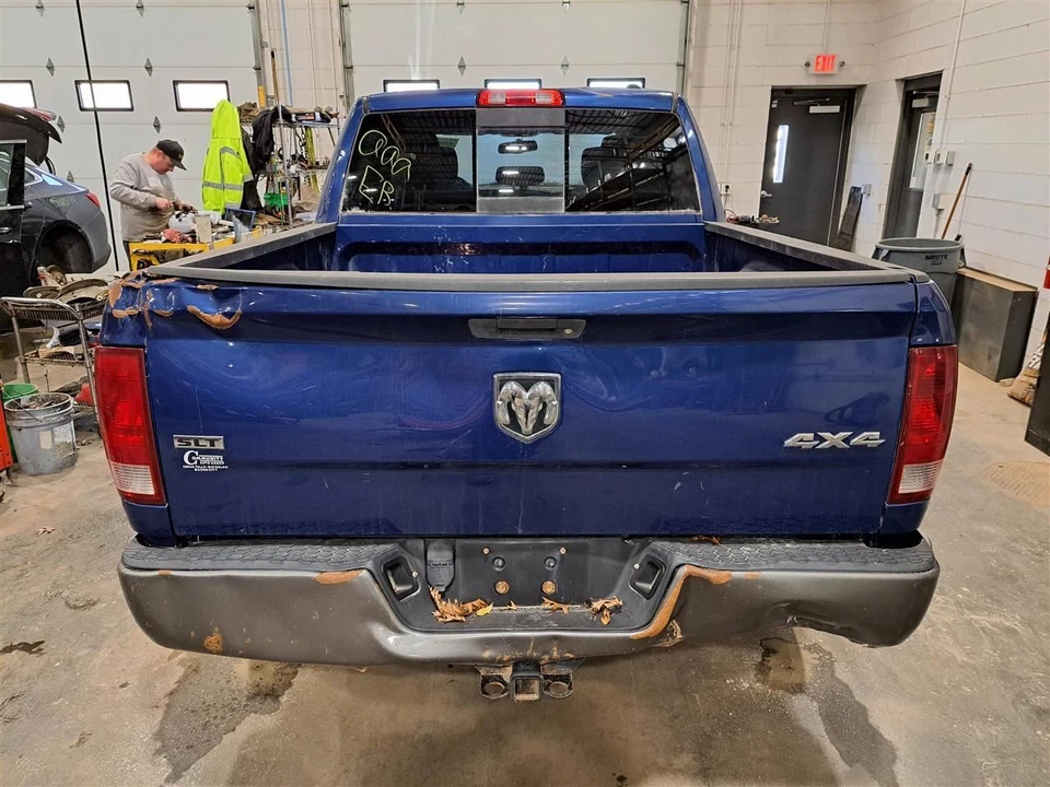 Carcasa de filtro de aire Ram1500 Sku #4281127 2011 Foto 4 de 4