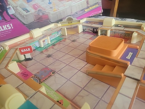 READ Vtg 1989 Mall Madness Electronic Board Game Milton Bradley Working Tested - Picture 5 of 24