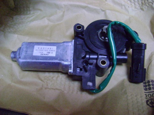 MOPAR GENUINE OEM PART # 05096176AA JEEP POWER WINDOW MOTOR UNIT - Picture 2 of 8