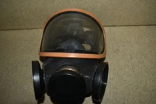  RE SMA VINTAGE GAS MASK (SM17)
