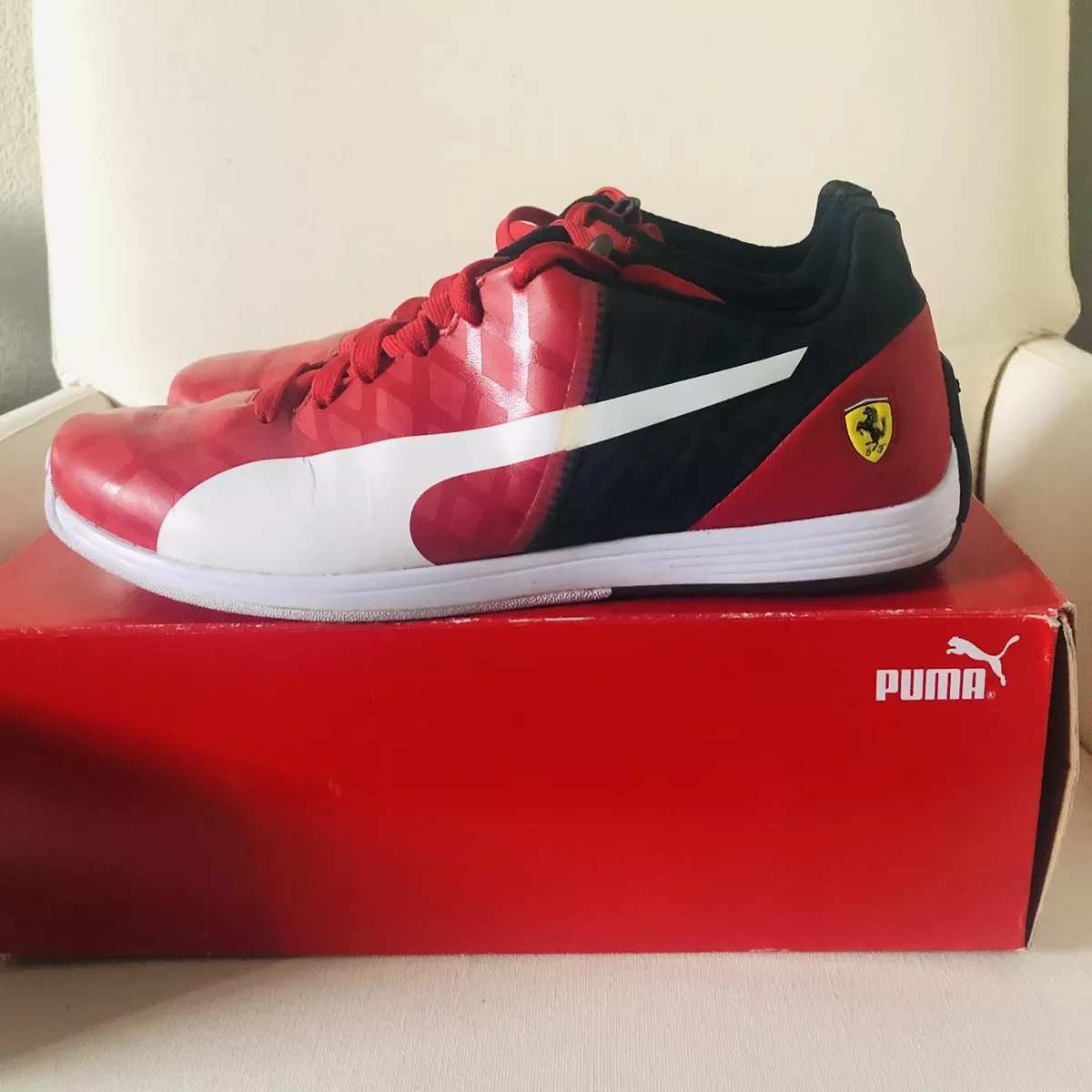 PUMA FERRARI SHOES EVO SPEED RED US SIZE 10 WITH PUMA BOX GOOD CONDITION